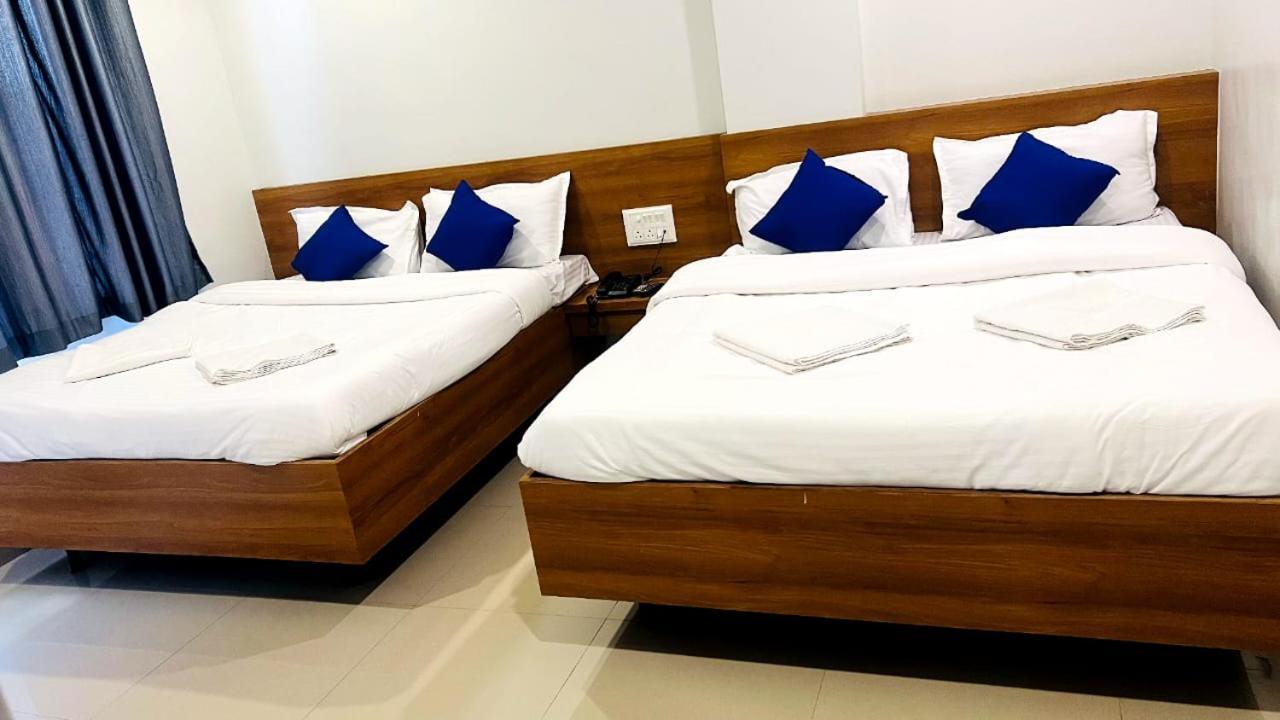 Hotel Sai Smruti シルディ 部屋 写真